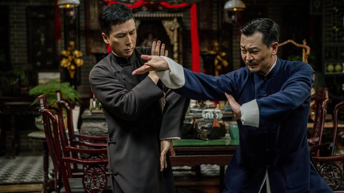 Aksi Donnie Yen dalam Salah Satu Adegan di Film Ip Man